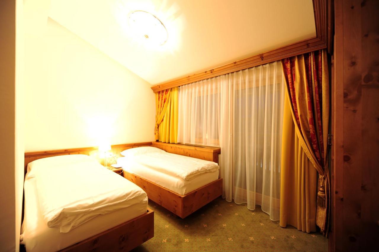 Hotel Max 세르파우스 외부 사진